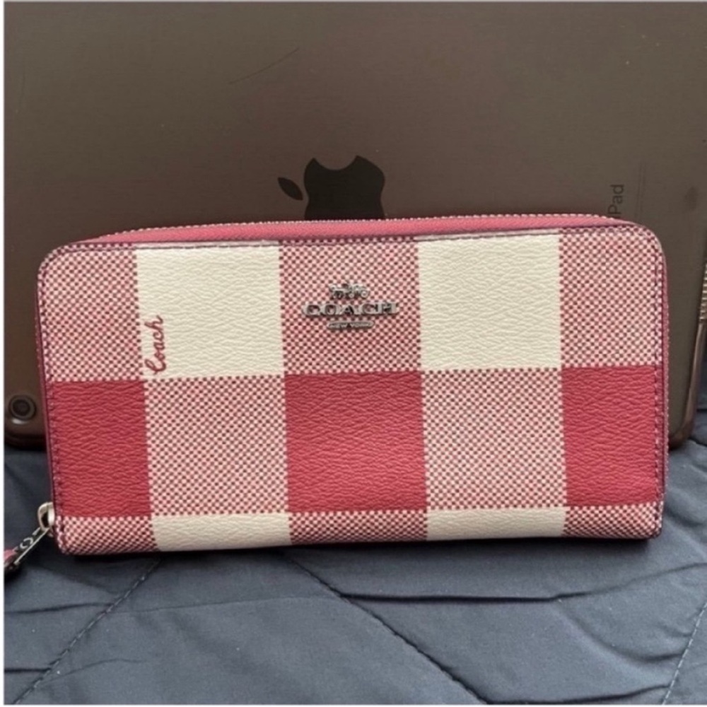 Coach Accordion Zip Bufalo Plaid Wallet